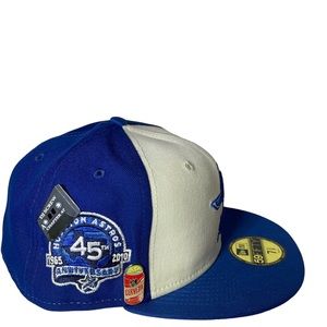 Astros Hat 7 3/8, 2 hat pins included